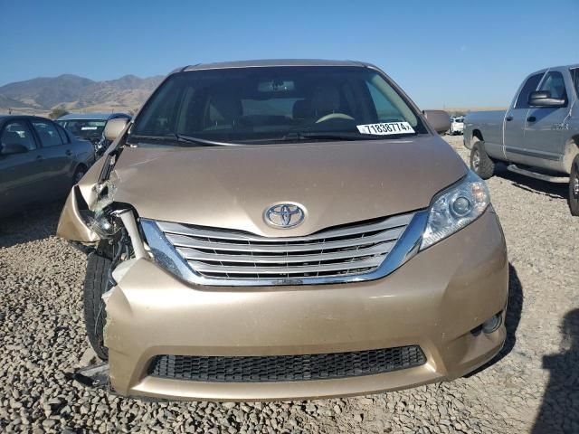 2013 Toyota Sienna XLE