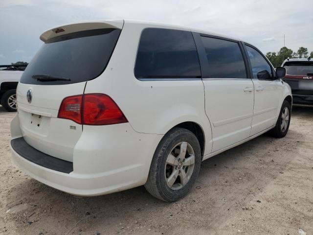 2009 Volkswagen Routan SE