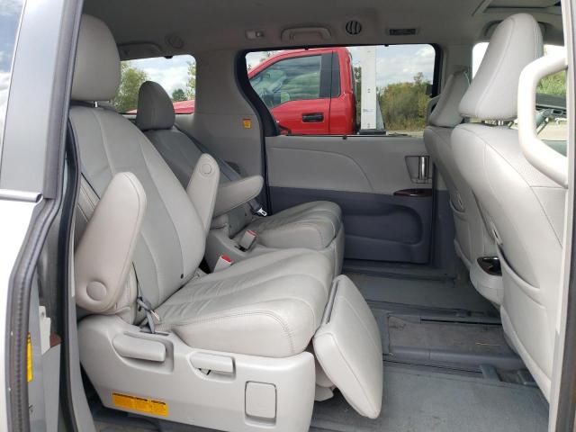 2013 Toyota Sienna XLE