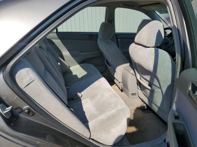 2004 Toyota Camry LE