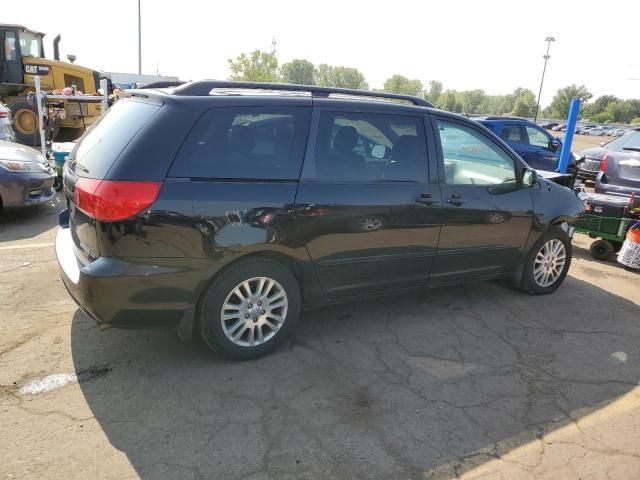 2010 Toyota Sienna XLE