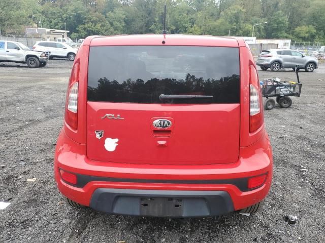 2013 KIA Soul +