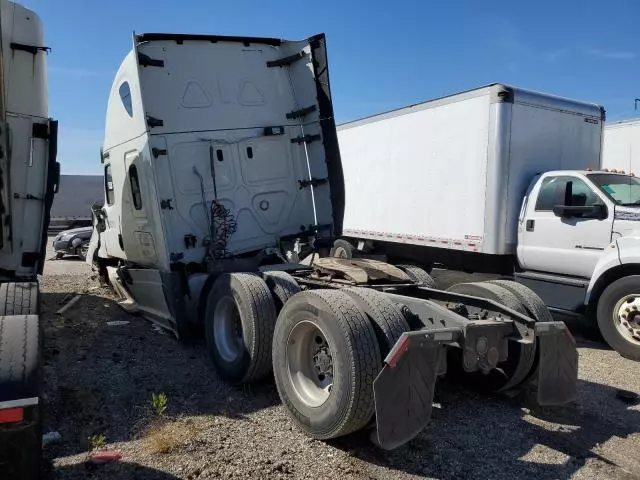 2018 Freightliner Cascadia 126