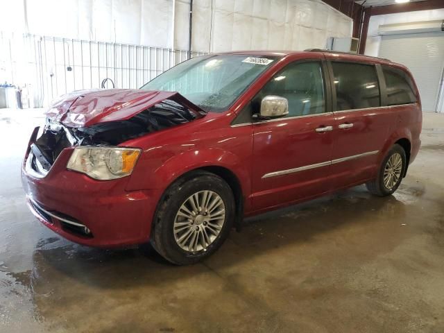 2014 Chrysler Town & Country Touring L