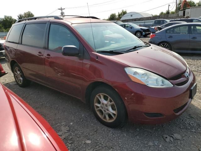 2006 Toyota Sienna LE