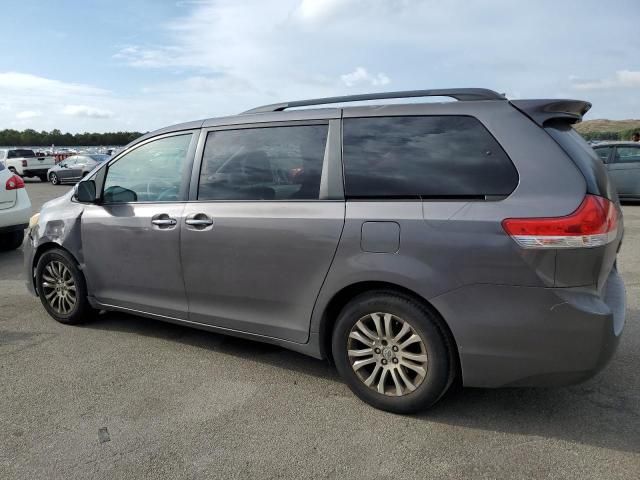 2011 Toyota Sienna XLE