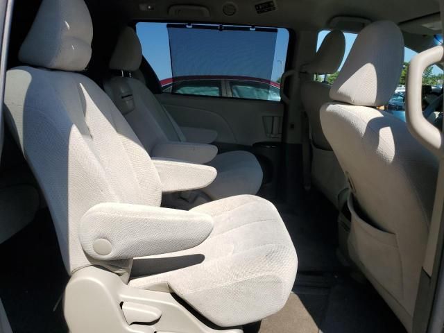 2014 Toyota Sienna LE