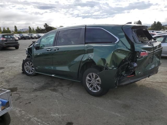 2021 Toyota Sienna XLE