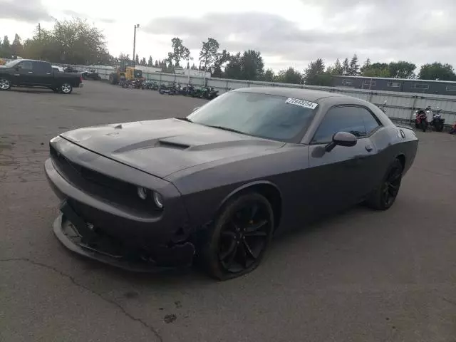 2017 Dodge Challenger SXT