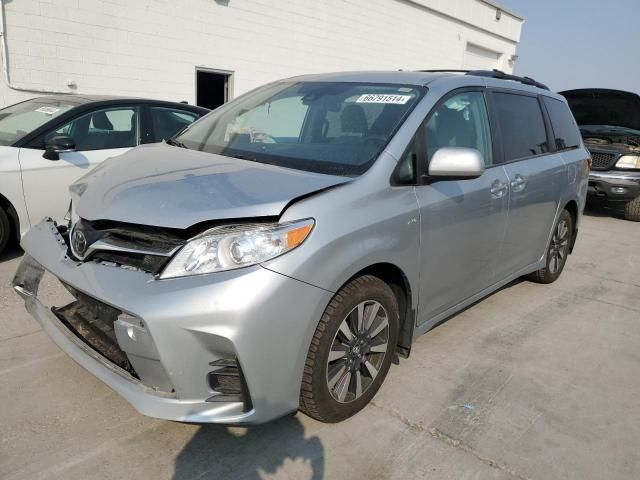 2019 Toyota Sienna LE