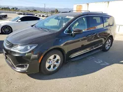 Carros híbridos a la venta en subasta: 2018 Chrysler Pacifica Hybrid Touring L