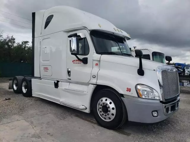 2014 Freightliner Cascadia 125