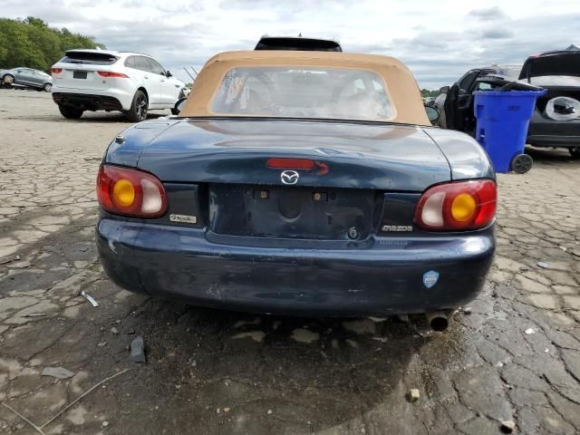 2000 Mazda MX-5 Miata Base