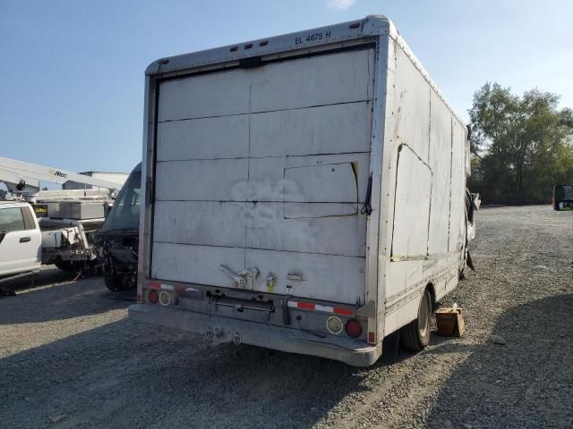 2000 Ford Econoline E350 Super Duty Cutaway Van