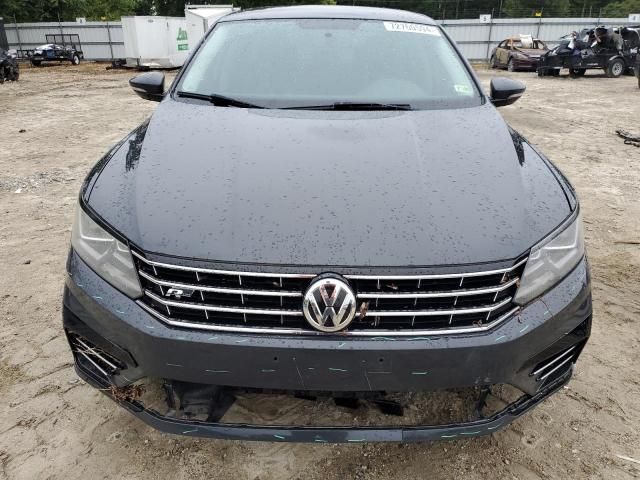 2017 Volkswagen Passat R-Line