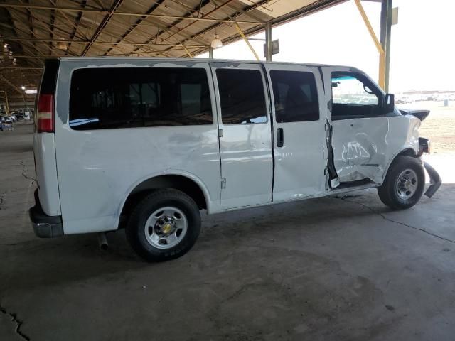 2004 Chevrolet Express G2500