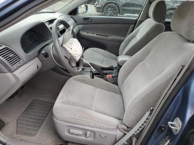 2004 Toyota Camry LE