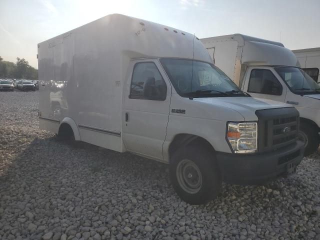 2019 Ford Econoline E350 Super Duty Cutaway Van