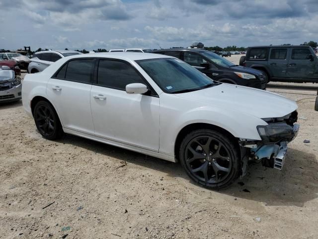 2022 Chrysler 300 Touring L