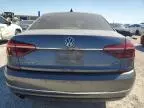 2017 Volkswagen Passat SE