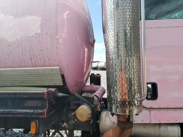 2009 Peterbilt 335