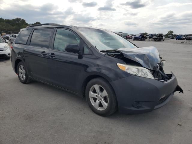 2014 Toyota Sienna LE