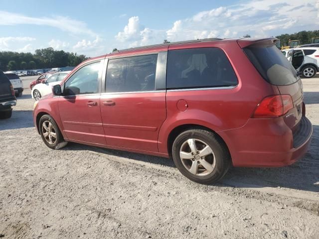 2011 Volkswagen Routan SE