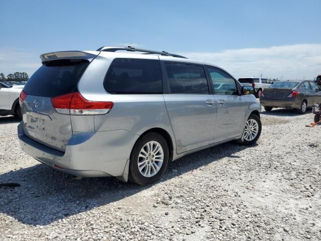 2011 Toyota Sienna XLE