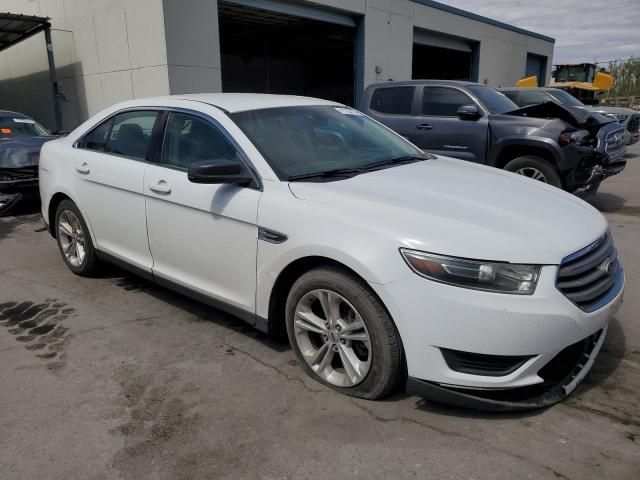 2016 Ford Taurus SE