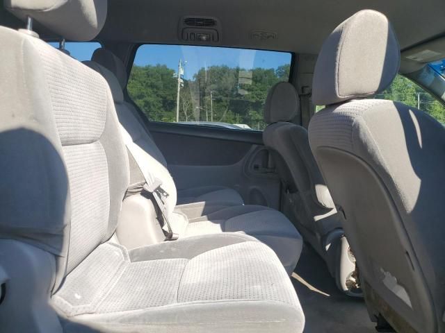 2006 Toyota Sienna CE