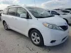 2014 Toyota Sienna LE