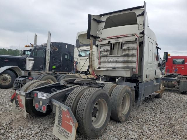 2017 Freightliner Cascadia 113