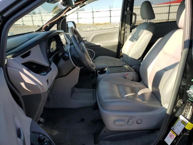 2018 Toyota Sienna XLE