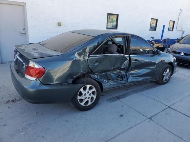 2005 Toyota Camry LE