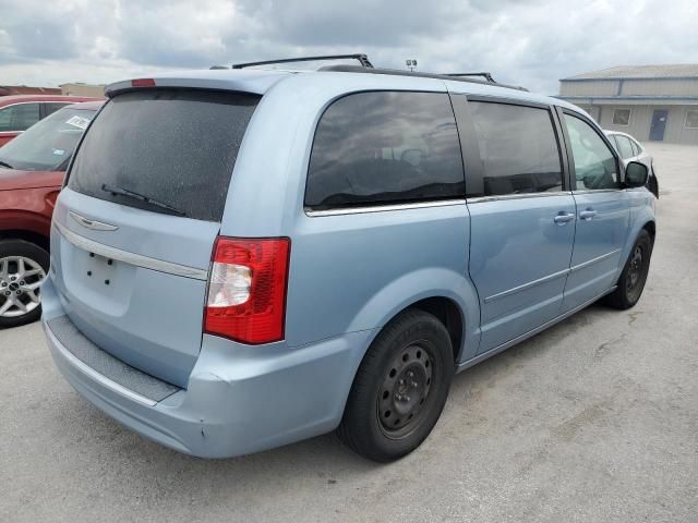 2016 Chrysler Town & Country LX