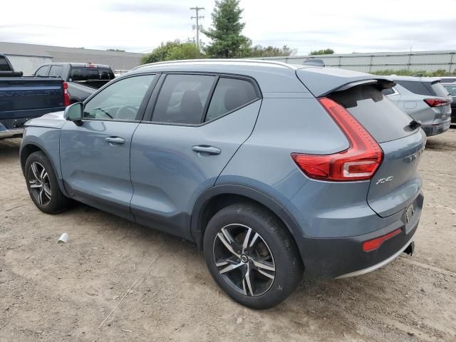 2023 Volvo XC40 Core