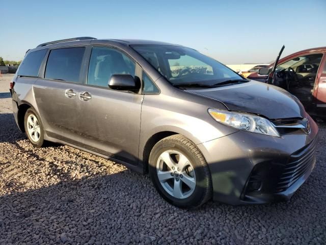 2020 Toyota Sienna LE