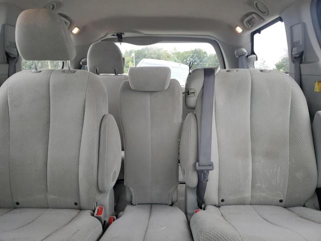 2011 Toyota Sienna LE