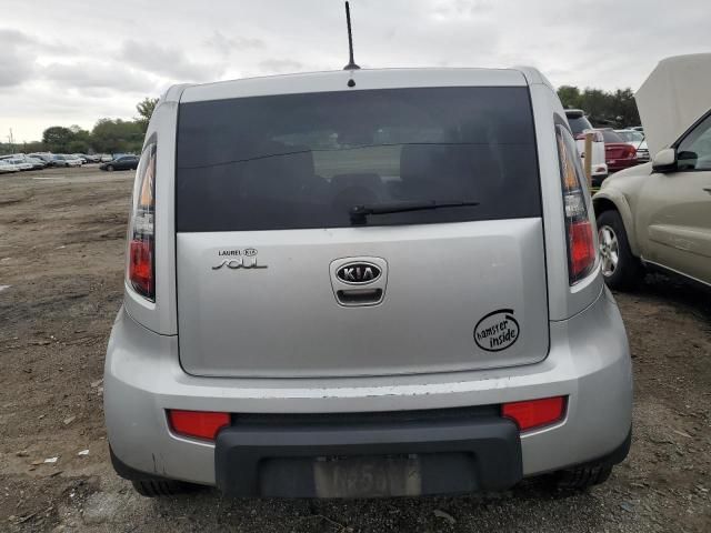 2011 KIA Soul +