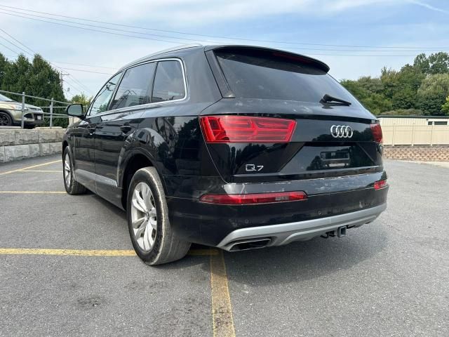 2019 Audi Q7 Premium Plus