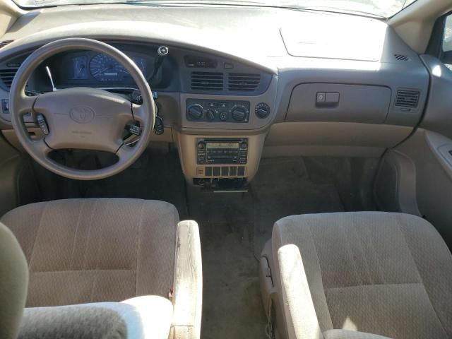 2002 Toyota Sienna CE