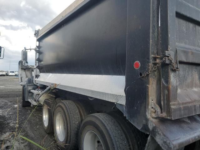 2007 Mack 700 CTP700