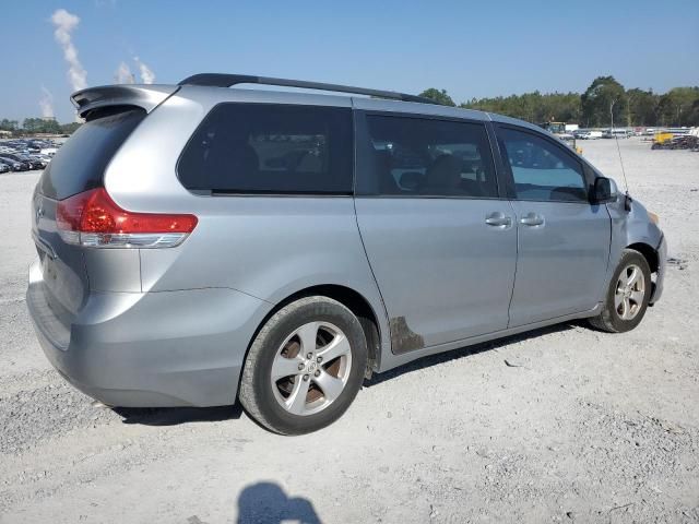 2011 Toyota Sienna LE