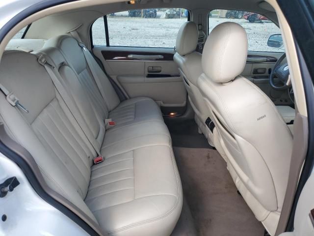 2003 Lincoln Town Car Executive