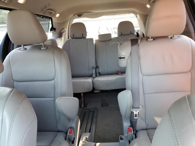 2018 Toyota Sienna XLE