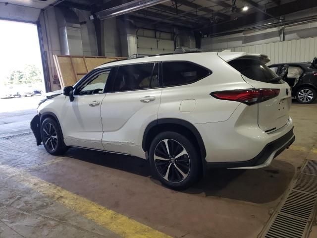 2022 Toyota Highlander XSE