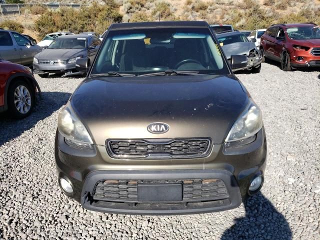 2013 KIA Soul +