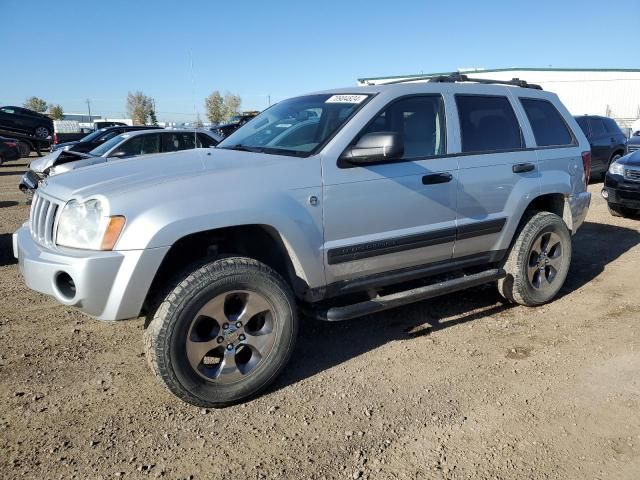 2005 Jeep Grand Cherokee Laredo