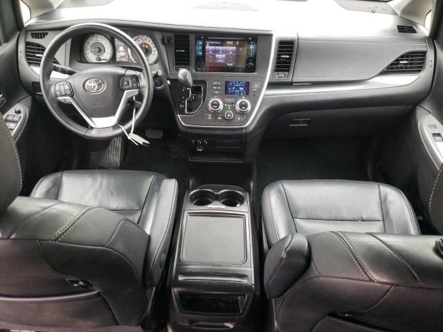 2015 Toyota Sienna Sport