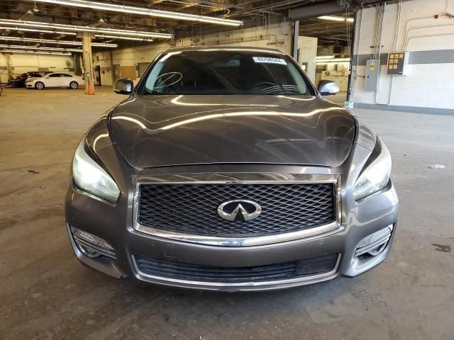 2016 Infiniti Q70 3.7